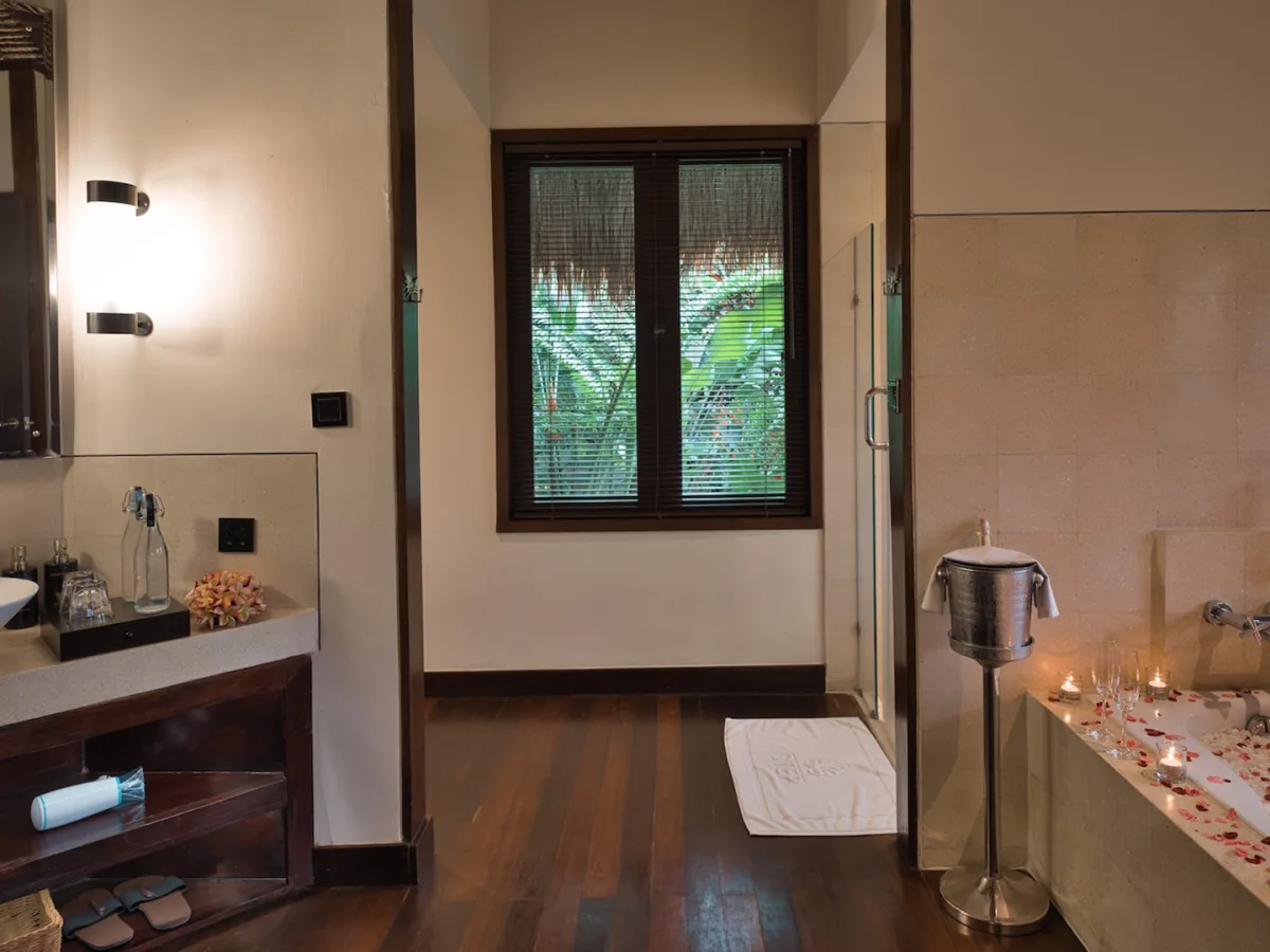 Luxury bathroom with flower bath inside the Panoramic Jungle View Villa in Ubud, Bali